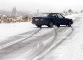 Braking on a car without ABS