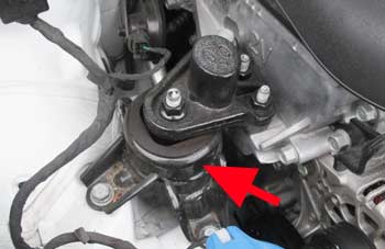 Engine mount: how it works, symptoms, problems, replacement