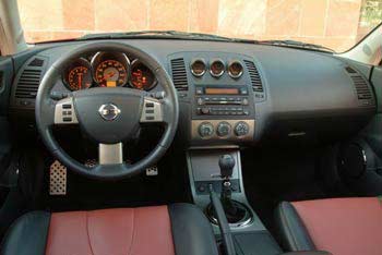 2005 Nissan Altima SE-R interior