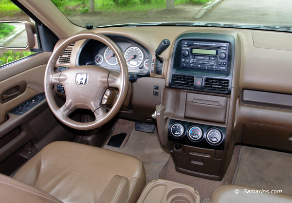 Honda CR-V interior. Click for larger view