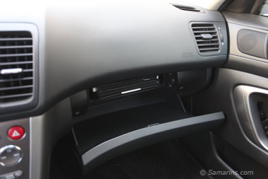 Glove box