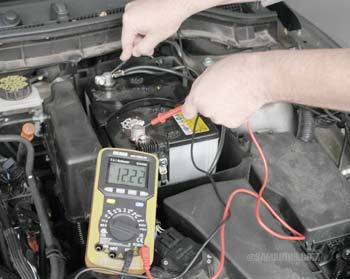 Measuring battery voltage
