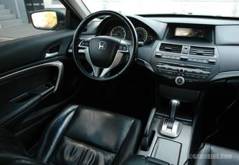 2009 Honda Accord coupe interior
