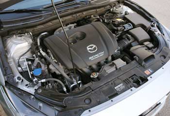 Mazda 3 2.0L Skyactiv engine