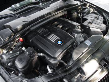 BMW 323i 2.5L inline-6 engine