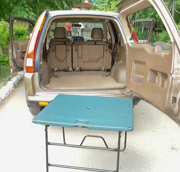 Honda CR-V picnic table