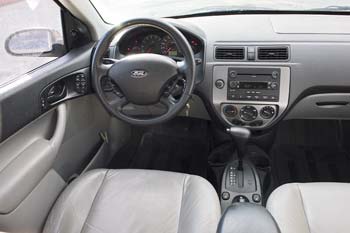 2006 Ford Focus interior