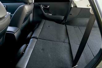 2006 Nissan Murano rear seats folded