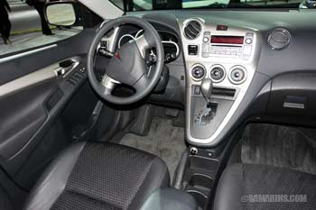 2009 Pontiac Vibe interior