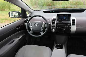 Toyota Prius 2004 interior