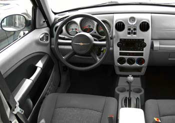 2009 Chrysler PT Cruiser interior